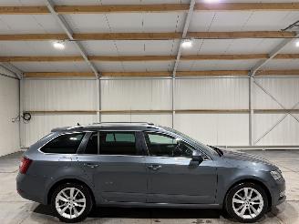 Schadeauto Skoda Octavia 2.0TDI 110kW Automaat Style Business 2019/1