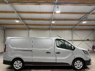 damaged commercial vehicles Renault Trafic 52kWh E-Tech T29 L2 HAdvance 2026/3