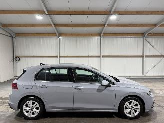 Schadeauto Volkswagen Golf 1.5TSI 96kW Life Business 2022/10