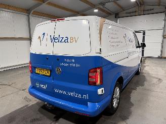 Volkswagen Transporter 2.0TDI 110kW Automaat L2 Highline picture 6