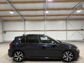 uszkodzony samochody osobowe Volkswagen Golf 1.5eTSI 96kW Automaat R-Line Business+ 2022/4