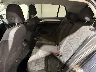 Volkswagen Golf 1.4TSI 103kW ACT Highline picture 21