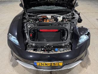 Porsche Taycan Cross Turismo 4 105kWh AWD 320kW Luchtvering Pano picture 26