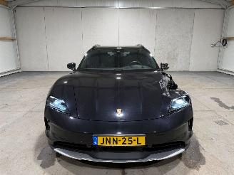 Porsche Taycan Cross Turismo 4 105kWh AWD 320kW Luchtvering Pano picture 4