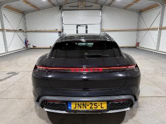 Porsche Taycan Cross Turismo 4 105kWh AWD 320kW Luchtvering Pano picture 7