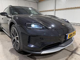 Porsche Taycan Cross Turismo 4 105kWh AWD 320kW Luchtvering Pano picture 22