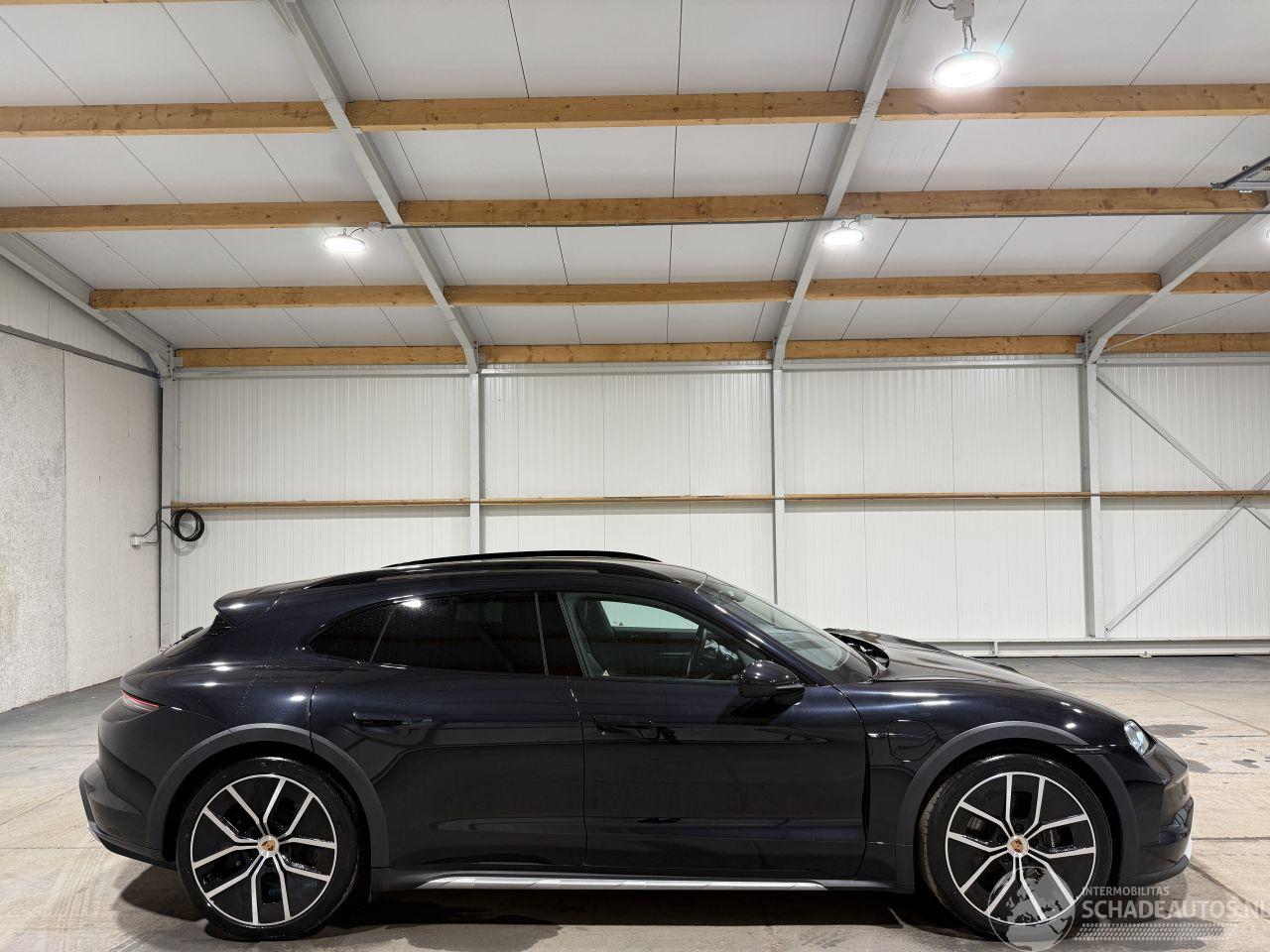 Porsche Taycan Cross Turismo 4 105kWh AWD 320kW Luchtvering Pano