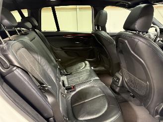BMW 2-serie 220i 141kW 7-Persoons   Automaat High Executive picture 39