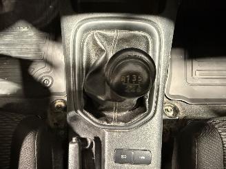 Toyota Hilux 2.4D-4D 110kW 4WD Cool Comfort picture 24