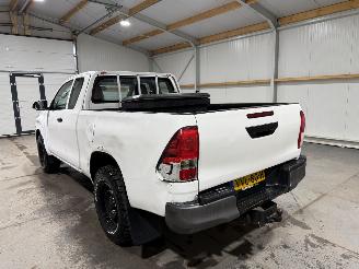 Toyota Hilux 2.4D-4D 110kW 4WD Cool Comfort picture 12