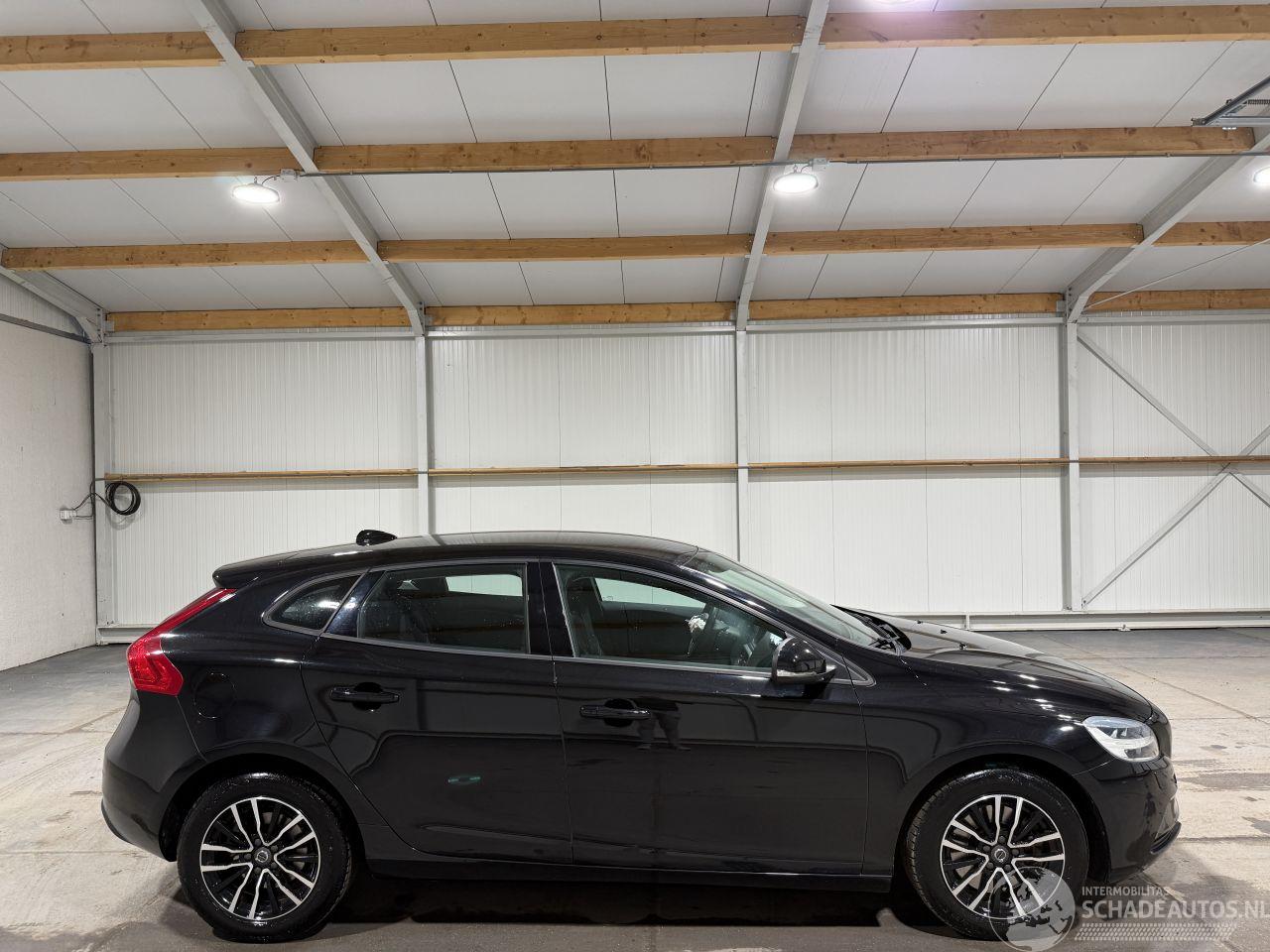 Volvo V-40 1.5T2 90kW Automaat Momentum
