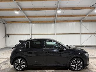krockskadad bil auto Peugeot 208 1.2PT 96kW Automaat Allure Pack Sterrenhemel 2022/4