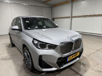 BMW iX1 67kWh 225kW Xdrive AWD picture 3