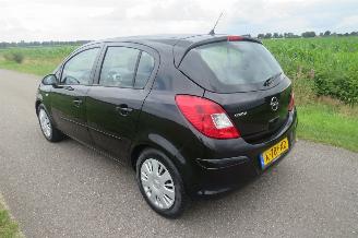Damaged car Opel Corsa 1.2 16V 80pk 5Drs Essentia  160.000kn  Airco [ top topstaat 2007/3