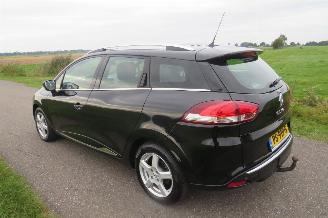 damaged passenger cars Renault Clio 1.5 DCI  90pk Euro 6 Night&Day  topstaat Camera Navigatie Stoelverwarming 2014/10