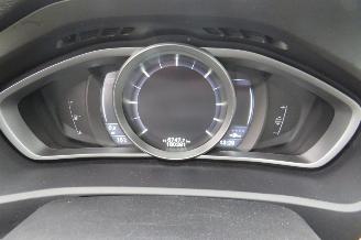 Volvo V-40 2.0 D2 R Design 120pk 180.000km nap Camera Navie Leer Stoelverwarming 2015-09 picture 5