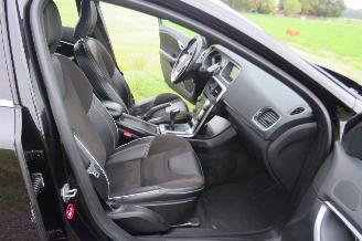 Volvo V-40 2.0 D2 R Design 120pk 180.000km nap Camera Navie Leer Stoelverwarming 2015-09 picture 4
