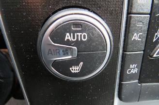 Volvo V-40 2.0 D2 R Design 120pk 180.000km nap Camera Navie Leer Stoelverwarming 2015-09 picture 13