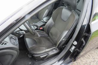 Volvo V-40 2.0 D2 R Design 120pk 180.000km nap Camera Navie Leer Stoelverwarming 2015-09 picture 16