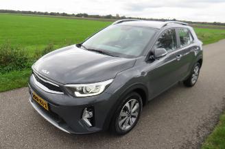 skadebil auto Kia Stonic 1.0 T GDI MHEV GT Line MPV 33.000km  camera navigatie  airco Nieuwstaat 2023/4