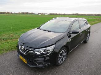 Renault Mégane 1.6 Dci 131pk Serie Signature Exclusive   Bose 2017 Camera Navigatie Clima  leer Stoelverwarming picture 31