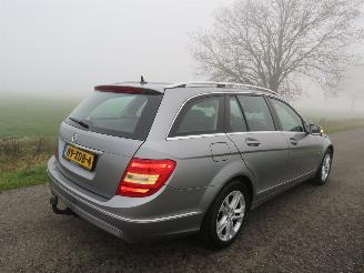 skadebil auto Mercedes C-klasse 220 CDI 170pk Business Avangarde  2012 Estate navigatie  leer camera [ schadevrij 2012/5