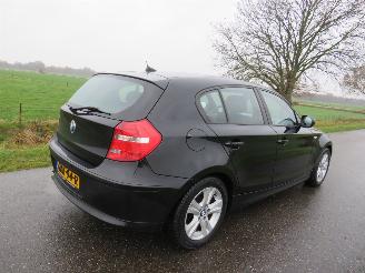 Vaurioauto  passenger cars BMW 1-serie 116 2.0 122pk 5drs Business Line 2011  Airco Navigatie   216.000km topstaat 2011/9