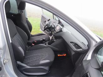 Peugeot 208 1.2 VTI 82PK  126.000km Nap 5Drs Airco  2013 picture 2