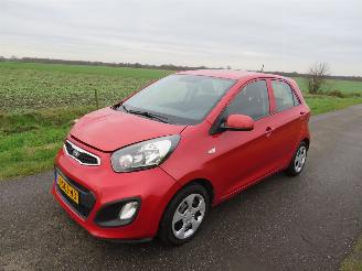 Coche accidentado Kia Picanto 1.0 CVVT ISG 69pk 170.000km 5Drs  Airco   2013 2013/9