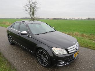 Mercedes C-klasse 280 3.0 6 Cilinder  231pk  Automaat 173.000km navigatie  [ nieuwstaat picture 2