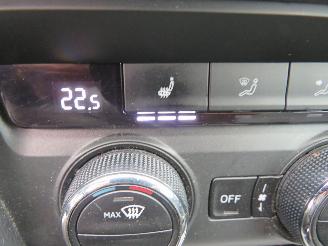 Skoda Octavia 1.2 TSi Greentech Active Edition  Camera Navigatie Clima Stoelverwarming picture 4