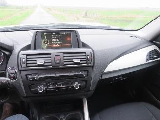 BMW 1-serie 118 Diesel 143pk 6 Bak Navigatie Airco 2014  [ Model 2015  [parelmoer picture 3