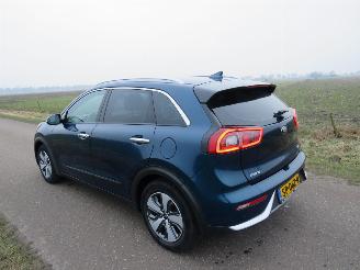 Damaged car Kia Niro 1.6 GDi Automaat  Hybride elektrisch/ benzine Dynamicline 2018 leer camera Navigatie 2018/4