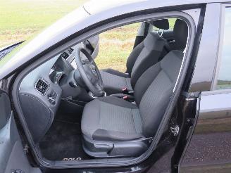 Volkswagen Polo 1.4 16v 5Drs 215.000km   Airco Navigatie  topstaat 2010 picture 19