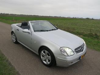 Damaged car Mercedes SLK 200 SLK Cabrio  232.000km Nap  topstaat  parkeerschade 2000/4