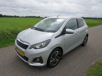 krockskadad bil auto Peugeot 108 1.2 VTI Allure  192.000km  Orgineel Navigatie  Airco  2014 schadevrij 2014/8