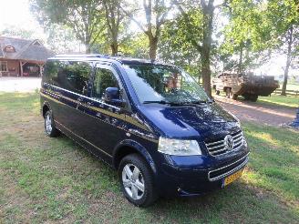 skadebil camper Volkswagen  Multvan Vip Bus Camper 2.5  174pk Automaat Luchtvering Lang Dubbel schuifdeur 2009/10