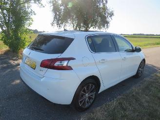 Unfallwagen Peugeot 308 1.2 110pk Pure Tech Style 116.000km Navigatie Camera airco Clima   splinter nieuwe d riem 2015/7