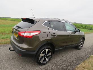 Damaged car Nissan Qashqai 1.2 116pk Automaat  148.000km nap Camera Navigatie clima  [ nieustaat 2016/4