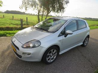 Fiat Punto Evo 0.9 Twin Air Lounge 140.000km nap Parkeerschade topstaat picture 2