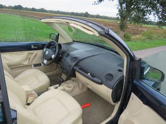 Volkswagen Beetle 2.0 116pk New Beetle Cabriolet Leer Stoelverwarming parkeerschade picture 7