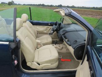 Volkswagen Beetle 2.0 116pk New Beetle Cabriolet Leer Stoelverwarming parkeerschade picture 6