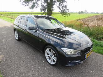 Voiture accidenté BMW 3-serie Touring 1.6  136pk  Automaat  High Executive 2014  [ zeer luxe uitvoering top staat 2014/6