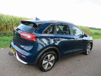 skadebil auto Kia Niro 1.6 GDI Aut  102.000km nap  Hybride Elektrisch  Furst Edition benzine Camera Navigatie  Leer 2017/10