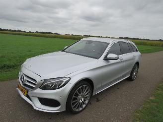 damaged passenger cars Mercedes C-klasse 350e Automaat AMG  Estate Elektrisch/Benzine 211pk Camera leer vol Optie  65.000 nieuw 2015/12