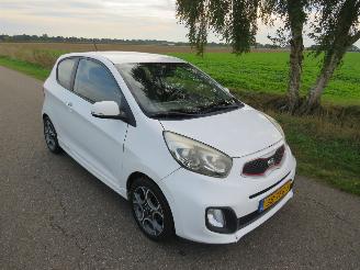 krockskadad bil auto Kia Picanto 1.2 Cvvt Comfort Pack Airco 2012 Bumper Schade 2012/1