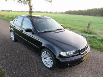 Vaurioauto  passenger cars BMW 3-serie 318 D 116 pk  2002 Navigatie Airco  Sedan 2002/9
