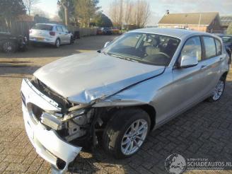 danneggiata roulotte BMW 1-serie 116d 2014/9