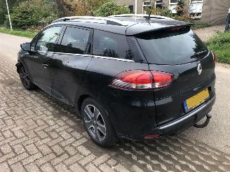 damaged passenger cars Renault Clio Clio Estate 1.5 dCi ECO Night&Day 2015/8