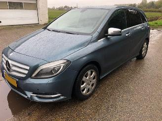 Unfallwagen Mercedes B-klasse 180cdi 2014/6